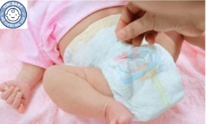 ảnh minh họa thay tã bỉm cho bé 3 tháng tuổi